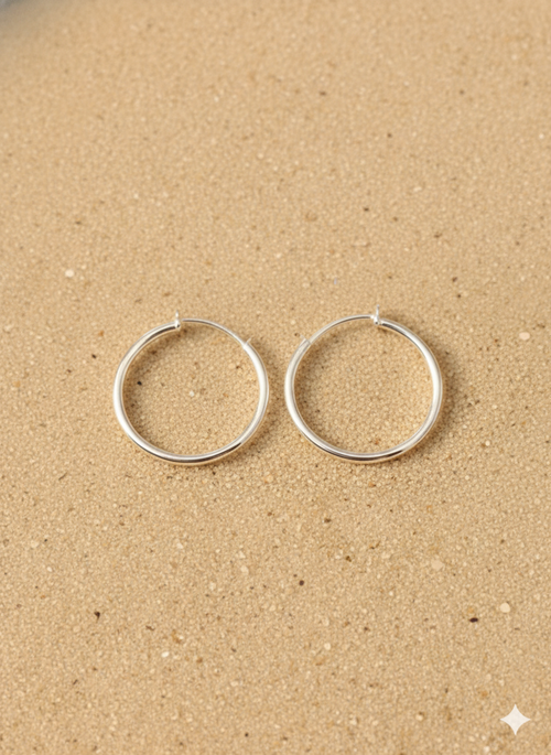 Aros de plata de tamaño pequeño